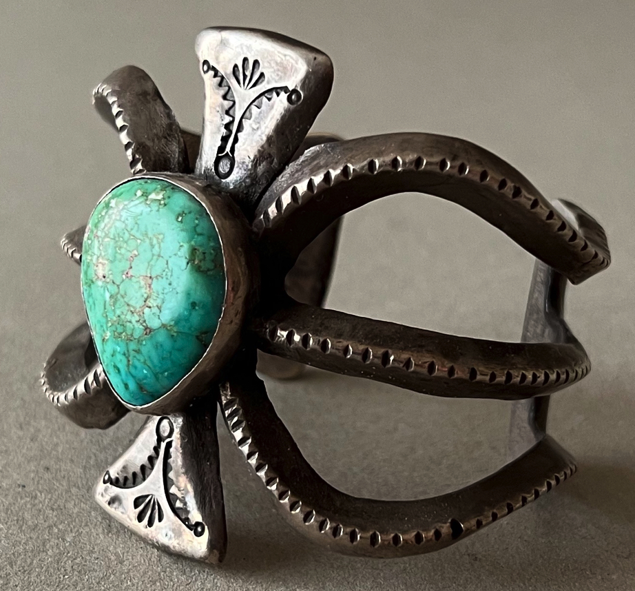Museum Vintage Navajo #8 Turquoise Native American Jewelry Silver Coil Bracelet Old Museum Vintage Navajo #8 Turquoise Native American Jewelry Silver Coil Bracelet Old